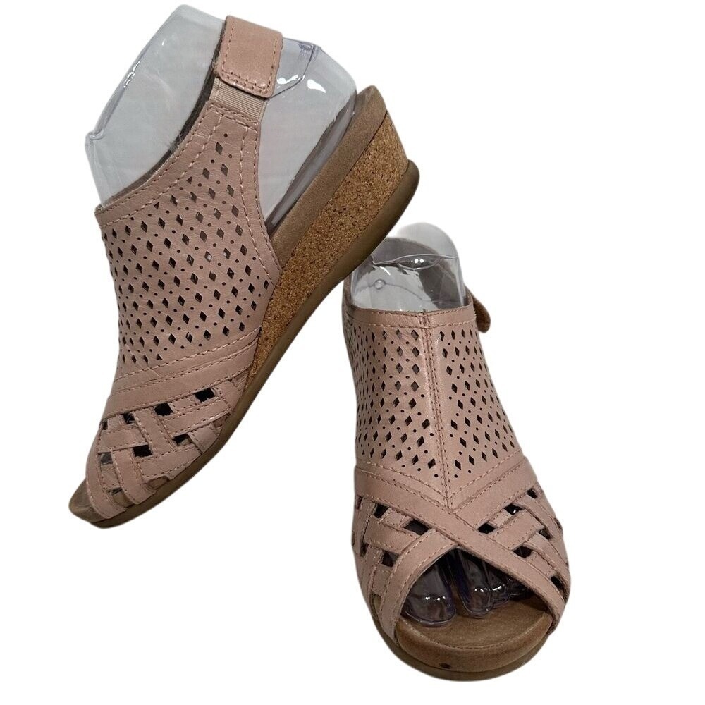 Earth Pisa Galli Dusty Pink Leather Laser Cut Wedge Sandals 7M Womens Rose‎
